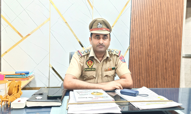 You are currently viewing अमरनाथ जा रहे श्रद्धालुओं की सुरक्षा सुनिश्चित करने के लिए दसूहा पुलिस प्रशासन तैयार : एस एस ओ राजिंदर कुमार