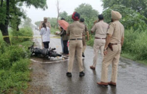 Read more about the article ਸ਼ੱਕੀ ਨੌਜਵਾਨ ਨੇ ਪੁਲਿਸ ‘ਤੇ ਚਲਾਈਆਂ ਗੋਲੀਆਂ,ਜਵਾਬੀ ਕਾਰਵਾਈ ‘ਚ ਲੱਤ ਤੇ ਲੱਗੀ ਗੋਲੀ