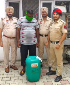 Read more about the article 45 ਬੋਤਲਾਂ ਨਜਾਇਜ਼ ਸ਼ਰਾਬ ਇੱਕ ਵਿਅਕਤੀ ਆਇਆ ਪੁਲਿਸ ਅੜਿੱਕੇ