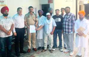 Read more about the article ਪੁਲੀਸ ਅਫਸਰਾਂ ਵੱਲੋਂ ਢਾਹੇ ਗਏ ਅੰਨ੍ਹੇ ਤਸ਼ੱਦਦ ਦਾ ਮਾਮਾਲਾ..