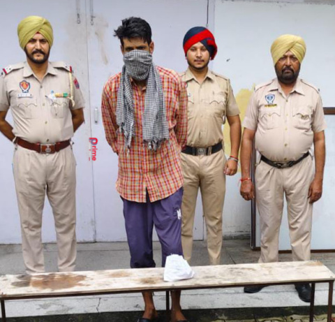 You are currently viewing ਨਸ਼ੀਲੀਆਂ ਗੋਲੀਆਂ ਸਮੇਤ ਇੱਕ ਨੌਜਵਾਨ ਆਇਆ ਪੁਲਿਸ ਅੜਿੱਕੇ