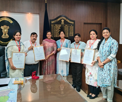 You are currently viewing ਹੁਸ਼ਿਆਰਪੁਰ ਪੁਨਰਵਾਸ ਕੇਂਦਰ ਨੂੰ ਨਸ਼ਾ ਛੁਡਾਊ ਸੇਵਾਵਾਂ ਲਈ ਮਿਲਿਆ ਰਾਜ ਪੱਧਰੀ ਸਨਮਾਨ