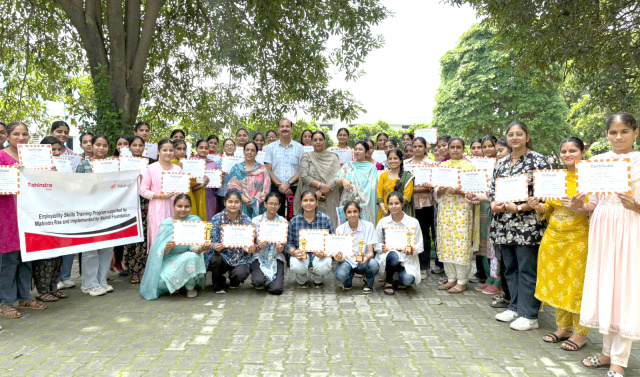 You are currently viewing ਖ਼ਾਲਸਾ ਕਾਲਜ ਵਿਖੇ ਰੁਜ਼ਗਾਰ ਅਤੇ ਜੀਵਨ ਹੁਨਰ ਸਿਖਲਾਈ ਪ੍ਰੋਗਰਾਮ ਨਾਲ ਸੰਬੰਧਿਤ ਸੱਤ ਰੋਜ਼ਾ ਵਰਕਸ਼ਾਪ ਦੀ ਸਫ਼ਲਤਾ ਪੂਰਵਕ ਸਮਾਪਤੀ