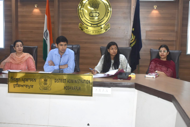 You are currently viewing ਖੇਤਾਂ ਵਤਨ ਪੰਜਾਬ ਦੀਆਂ’ ਦੇ ਪ੍ਰਬੰਧਾਂ ਦੀ ਏ.ਡੀ.ਸੀ ਨੇ ਕੀਤੀ ਸਮੀਖਿਆ