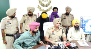 Read more about the article ਦੁਕਾਨਦਾਰ ਪਾਸੋਂ 30 ਲੱਖ ਦੀ ਫਿਰੌਤੀ ਮੰਗਣ ਅਤੇ ਦੁਕਾਨ ‘ਤੇ ਗੋਲੀਆਂ ਚਲਾਉਣ ਵਾਲਿਆਂ ਨੂੰ ਪੁਲਿਸ ਨੇ ਕੀਤਾ ਕਾਬੂ* 