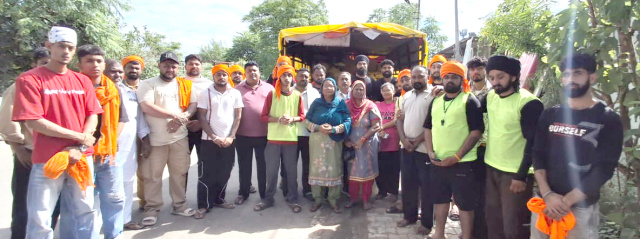 Read more about the article ਬੇਗਮਪੁਰਾ ਟਾਈਗਰ ਫੋਰਸ ਨੇ ਹੜ੍ਹ ਪੀੜਤਾਂ ਦੀ ਸਹਾਇਤਾ ਲਈ ਦੋ ਟਰਾਲੀਆਂ ਰਾਸ਼ਨ ਅਤੇ ਇੱਕ ਟਰਾਲੀ ਹਰੇ ਚਾਰੇ ਦੀ ਭੇਜੀ