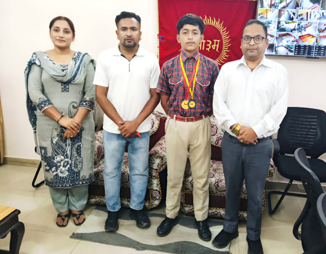 Read more about the article ਡੀ.ਏ.ਵੀ ਪਬਲਿਕ ਸਕੂਲ ਦੇ ਵਿਦਿਆਰਥੀ ਯੁਵਰਾਜ ਨੇ ਜ਼ਿਲ੍ਹਾ ਪੱਧਰ ਦੀਆਂ ਖੇਡਾਂ ‘ਚ ਮਾਰੀ ਬਾਜ਼ੀ