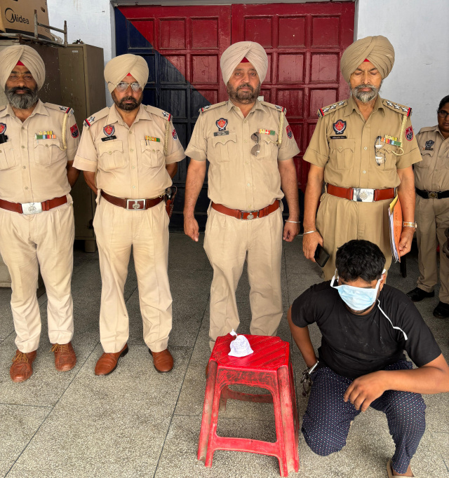 Read more about the article *ਹੈਰੋਇਨ ਸਮੇਤ ਦੋਸ਼ੀ ਨੂੰ ਪੁਲਿਸ ਨੇ ਕੀਤਾ ਕਾਬੂ* 