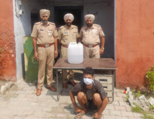 Read more about the article *ਪੁਲਿਸ ਵੱਲੋਂ 15000 ਐਮ.ਐਲ.ਸ਼ਰਾਬ ਨਜ਼ਾਇਜ ਸਮੇਤ ਦੋਸ਼ੀ ਗ੍ਰਿਫਤਾਰ*