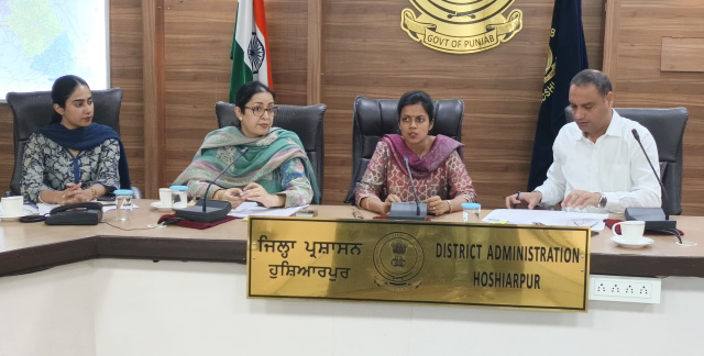 You are currently viewing ਪਟਾਕੇ ਵੇਚਣ ਦੇ ਆਰਜ਼ੀ ਲਾਇਸੰਸ ਲੈਣ ਲਈ 18 ਤੋਂ 26 ਸਤੰਬਰ ਤੱਕ ਸੇਵਾ ਕੇਂਦਰਾਂ ‘ਚ ਜਮ੍ਹਾ ਹੋਣਗੀਆਂ ਅਰਜ਼ੀਆਂ : ਆਸ਼ਿਕਾ ਜੈਨ