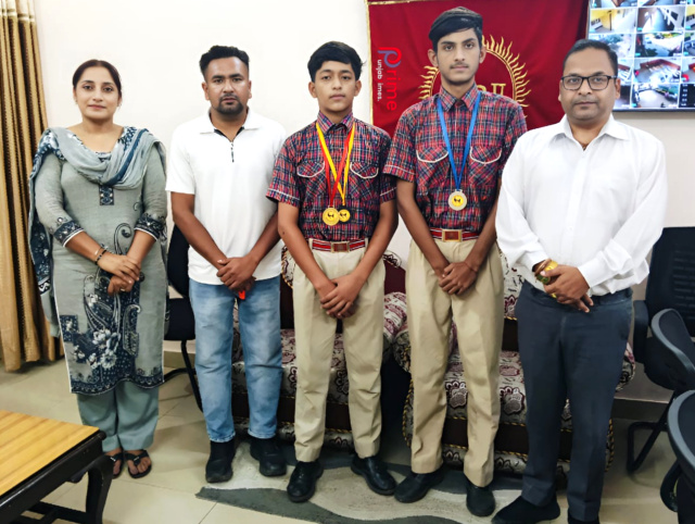 You are currently viewing ਡੀ.ਏ.ਵੀ ਪਬਲਿਕ ਸਕੂਲ ਦੇ ਵਿਦਿਆਰਥੀਆਂ ਨੇ ਜ਼ਿਲ੍ਹਾ ਪੱਧਰ ਦੀਆਂ ਖੇਡਾਂ ‘ਚ ਮਾਰੀ ਬਾਜ਼ੀ