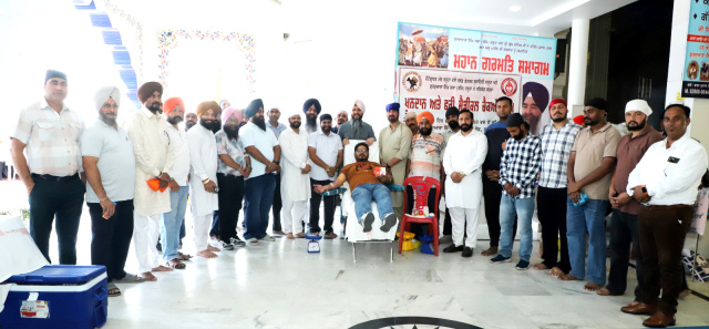 You are currently viewing ਫੋਟੋਗਰਾਫ਼ਰ ਮੰਚ ਦਸੂਹਾ ਵੱਲੋਂ 190ਵੇਂ ਖ਼ੂਨਦਾਨ ਕੈਂਪ ਦੌਰਾਨ ਕੀਤਾ 65 ਯੂਨਿਟ ਬਲੱਡ ਇਕੱਠਾ