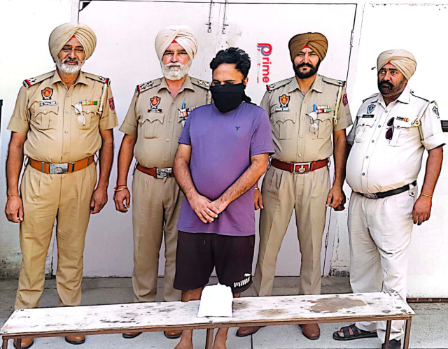 You are currently viewing ਨਸ਼ੀਲੀਆਂ ਗੋਲੀਆਂ ਸਮੇਤ ਇੱਕ ਨੌਜਵਾਨ ਆਇਆ ਪੁਲਿਸ ਅੜਿੱਕੇ