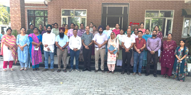 You are currently viewing ਖ਼ਾਲਸਾ ਕਾਲਜ ਵਿਖੇ ਸਮੂਹ ਸਟਾਫ਼ ਲਈ ਡਿਜ਼ੀਟਲ ਸਕਿੱਲ ਵਰਕਸ਼ਾਪ ਦੀ ਸ਼ੁਰੂਆਤ ਕੀਤੀ ਗਈ