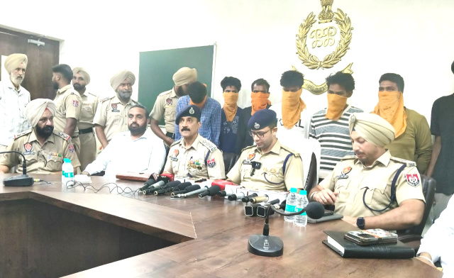 You are currently viewing ਪੁਲਿਸ ਦੀ ਵੱਡੀ ਕਾਮਯਾਬੀ: ‘ਖਾਲਿਸਤਾਨ ਜ਼ਿੰਦਾਬਾਦ’ ਨਾਰੇ ਲਿਖਣ ਵਾਲੇ ਬੀਕੇਆਈ ਗਿਰੋਹ ਦਾ ਪਰਦਾਫਾਸ਼,7 ਆਰੋਪੀ ਗ੍ਰਿਫਤਾਰ