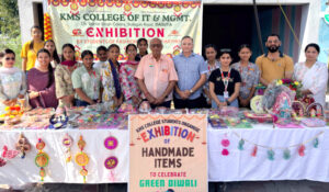 Read more about the article KMS ਕਾਲਜ ਦੇ ਇੰਸਟੀਚਿਊਸ਼ਨ ਇੰਨੋਵੇਸ਼ਨ ਕੌਂਸਲ ਨੇ ਮੰਜੁਲਾ ਸੈਣੀ ਫੈਸ਼ਨ ਡਿਜ਼ਾਇਨਿੰਗ ਵਿਭਾਗ ਵੱਲੋਂ ਐਕਜ਼ੀਬੀਸ਼ਨ ਐਕਸਪੋ 3.0 ਦਾ ਆਯੋਜਨ ਕੀਤਾ – ਡਾਇਰੈਕਟਰ ਡਾ.ਮਾਨਵ ਸੈਣੀ 