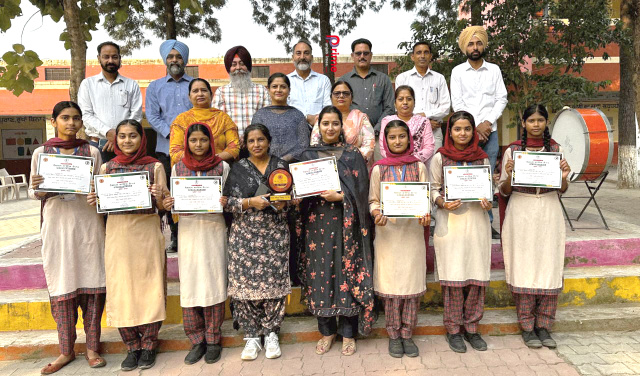 You are currently viewing ਸਾਇੰਸ ਡਰਾਮੇ ‘ਚ ਡੱਫਰ ਸਕੂਲ ਨੇ ਤੀਜਾ ਸਥਾਨ ਪ੍ਰਾਪਤ ਕੀਤਾ