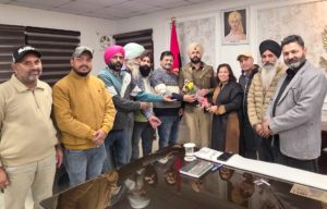 Read more about the article ਨਿਊ ਜਾਗਦੀ ਜ਼ਮੀਰ ਪ੍ਰੈਸ ਕਲੱਬ ਦੀ ਐਸ.ਐਸ.ਪੀ ਨਾਲ ਮੀਟਿੰਗ — ਚਾਈਨਾ ਡੋਰ ਤੇ ਨਸ਼ਿਆਂ ’ਤੇ ਹੋਵੇਗੀ ਸਖ਼ਤ ਕਾਰਵਾਈ