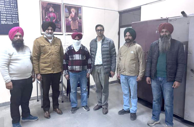 You are currently viewing ਪਟਵਾਰੀ 8000 ਰੁਪਏ ਰਿਸ਼ਵਤ ਲੈਂਦਾ ਗ੍ਰਿਫ਼ਤਾਰ