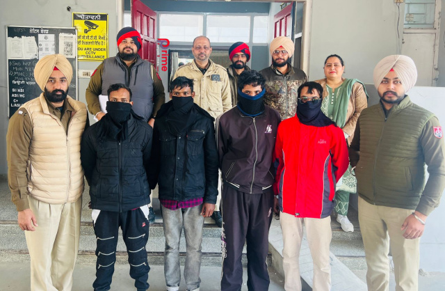 You are currently viewing ਪੁਲਿਸ ਵਲੋਂ ਵੱਖ ਵੱਖ ਮੁਕੱਦਮਿਆਂ ਵਿੱਚ 05 ਭਗੌੜੇ ਦੋਸ਼ੀ ਗ੍ਰਿਫਤਾਰ