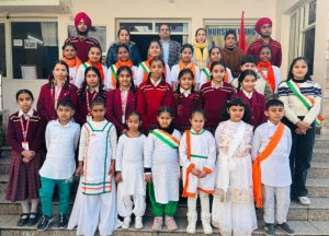 Read more about the article DAV पब्लिक स्कूल गढ़दीवाला में गणतंत्र दिवस हर्षोल्लाह से मनाया गया