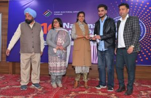 Read more about the article ਮਜ਼ਬੂਤ ਲੋਕਤੰਤਰ ਦਾ ਹਿੱਸਾ ਬਣਨ ਲਈ ਵੋਟ ਪਾਉਣੀ ਜ਼ਰੂਰੀ : DC ਆਸ਼ਿਕਾ ਜੈਨ