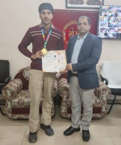 Read more about the article ਰਵਜੋਤ ਸਿੰਘ ਵਲੋਂ 69ਵੇਂ ਨੈਸ਼ਨਲ ਸਕੂਲ ਗੇਮਸ 2025-26 ਐਥਲੈਟਿਕਸ ‘ਚ ਸ਼ਾਨਦਾਰ ਪ੍ਰਦਰਸ਼ਨ 