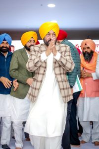 Read more about the article ਸ੍ਰੀ ਗੁਰੂ ਰਵਿਦਾਸ ਜੀ ਦੇ 650ਵੇਂ ਪ੍ਰਕਾਸ਼ ਪੁਰਬ ਨੂੰ ਸਮਰਪਿਤ ਸਾਲ ਭਰ ਚੱਲਣਗੇ ਲੜੀਵਾਰ ਸਮਾਗਮ, ਮੁੱਖ ਮੰਤਰੀ ਨੇ ਕੀਤੀ ਸ਼ੁਰੂਆਤ