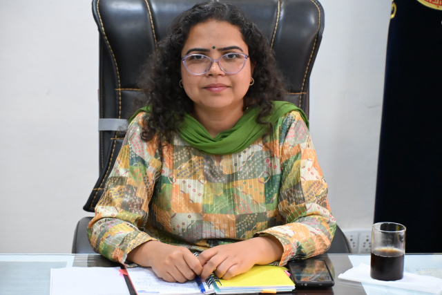 Read more about the article ਡਾ. ਨਿਧੀ ਕੁਮੁਦ ਬੰਬਾਹ ਨੇ ਵਧੀਕ ਡਿਪਟੀ ਕਮਿਸ਼ਨਰ (ਜ) ਵਜੋਂ ਅਹੁਦਾ ਸੰਭਾਲਿਆ