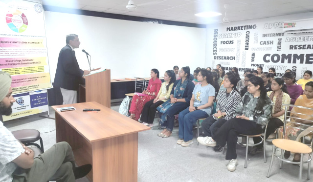 Read more about the article ਖਾਲਸਾ ਕਾਲਜ ਵਿੱਚ ਕਾਨੂੰਨੀ ਜਾਗਰੂਕਤਾ ਬਾਰੇ ਐਕਸਟੈਂਸ਼ਨ ਲੈਕਚਰ ਆਯੋਜਿਤ