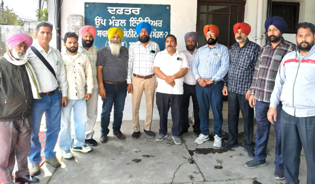 You are currently viewing PWD ਵਰਕਰਜ਼ ਯੂਨੀਅਨ ਦਾ ਪੰਜਾਬ ਸਰਕਾਰ ਖ਼ਿਲਾਫ਼ ਭੜਕਦਾ ਗੁੱਸਾ, ਲਾਠੀਚਾਰਜ ਦੀ ਨਿੰਦਾ ਤੇ ਮੰਗਾਂ ਮਨਵਾਉਣ ਦੀ ਚੇਤਾਵਨੀ