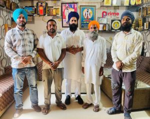 Read more about the article ਸੋਸਾਇਟੀ ਨੇ 15 ਦਿਨਾਂ ਤੋਂ ਲਾਪਤਾ ਬਜ਼ੁਰਗ ਨੂੰ ਉਸਦੇ ਪਰਿਵਾਰ ਨਾਲ ਮਿਲਾਇਆ