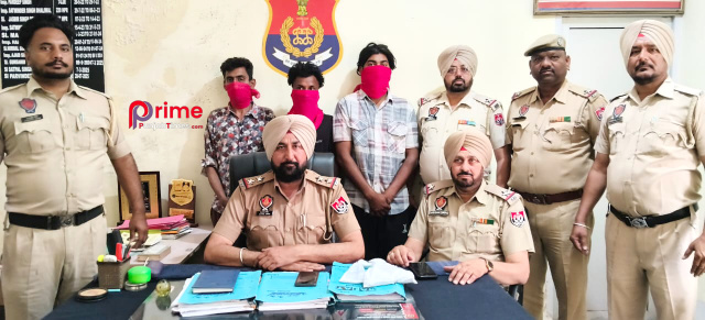 Read more about the article ਕਪੜਾ ਵਪਾਰੀ ਦੇ ਘਰ ਤੇ ਗੋਲੀਆਂ ਚਲਾਉਣ ਵਾਲੇ ਦੋਸ਼ੀ ਇੱਕ ਪਿਸਟਲ ਤੇ ਤਿੰਨ ਜ਼ਿੰਦਾ ਰੋਂਦ ਸਮੇਤ ਕਾਬੂ