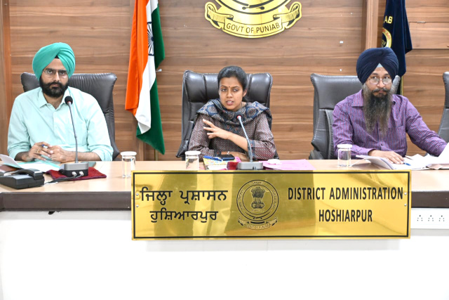 You are currently viewing ਕਣਕ ਖਰੀਦ ਸੀਜਨ ਨੂੰ ਲੈ ਕੇ ਮੰਡੀਆਂ ‘ਚ ਸਾਰੇ ਪ੍ਰਬੰਧ ਪੂਰੇ: ਡਿਪਟੀ ਕਮਿਸ਼ਨ