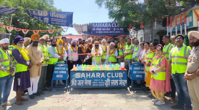 ਬਟਾਲਾ ਰੇਲਵੇ ਸਟੇਸ਼ਨ ‘ਤੇ ਸੇਵਾ ਦੀ ਮਿਸਾਲ: 50 ਲੋੜਵੰਦਾਂ ਨੂੰ ਪੈਨਸ਼ਨਾਂ ਵੰਡੀਆਂ, ਛਬੀਲ ਦਾ ਸ਼ਾਨਦਾਰ ਆਗਾਜ਼