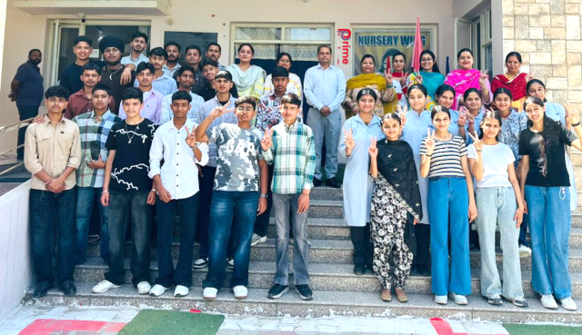 You are currently viewing DAV ਪਬਲਿਕ ਸਕੂਲ ਗੜਦੀਵਾਲਾ ਦੇ ਸੀ.ਬੀ.ਐਸ.ਈ ਬੋਰਡ ਦਸਵੀਂ ਜਮਾਤ ਦਾ ਨਤੀਜਾ 100 ਪ੍ਰਤੀਸ਼ਤ ਰਿਹਾ