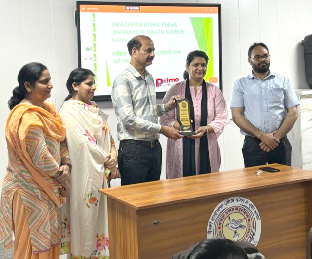 You are currently viewing ਖਾਲਸਾ ਕਾਲਜ ਵਿਖੇ ਐਨ.ਐੱਸ.ਐੱਸ.ਯੂਨਿਟ ਵੱਲੋਂ ‘ਠੋਸ ਕਚਰਾ ਪ੍ਰਬੰਧਨ’ ਵਿਸ਼ੇ ’ਤੇ ਲੈਕਚਰ ਕਰਵਾਇਆ ਗਿਆ