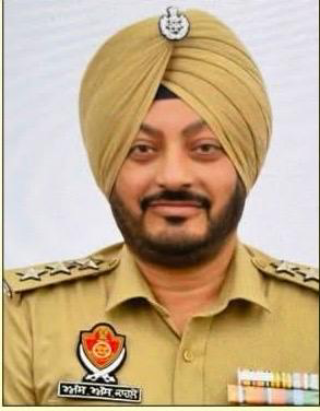 You are currently viewing ਬਟਾਲਾ ‘ਚ ਪੁਲਿਸ ਦੇ ਵੱਡੇ ਫੇਰਬਦਲ: ਨਿਡਰ ਅਫਸਰ ਸੁਖਇੰਦਰ ਸਿੰਘ ਨੇ ਸੰਭਾਲਿਆ ਸਿਟੀ ਡੀਐਸਪੀ ਦਾ ਚਾਰਜ