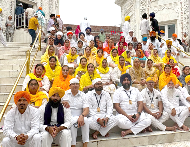 You are currently viewing ਖ਼ਾਲਸਾ ਕਾਲਜ ਦੇ ਸਮੂਹ ਸਟਾਫ ਤੇ ਵਿਦਿਆਰਥੀਆਂ ਨੇ ਸ੍ਰੀ ਹਰਿਮੰਦਰ ਸਾਹਿਬ ਵਿਖੇ ਵਲੰਟੀਅਰ ਸੇਵਾ ਨਿਭਾਈ