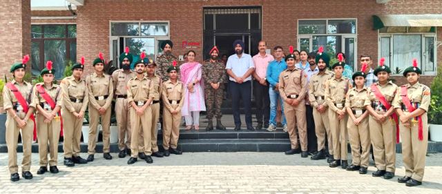 You are currently viewing NCC ਦੇ ਕਮਾਂਡਿੰਗ ਅਫ਼ਸਰ ਕਰਨਲ ਲਵਦੀਪ ਸਿੰਘ ਸੈਣੀ ਦਾ ਖ਼ਾਲਸਾ ਕਾਲਜ ‘ਚ ਪਹਿਲਾ ਦੌਰਾ