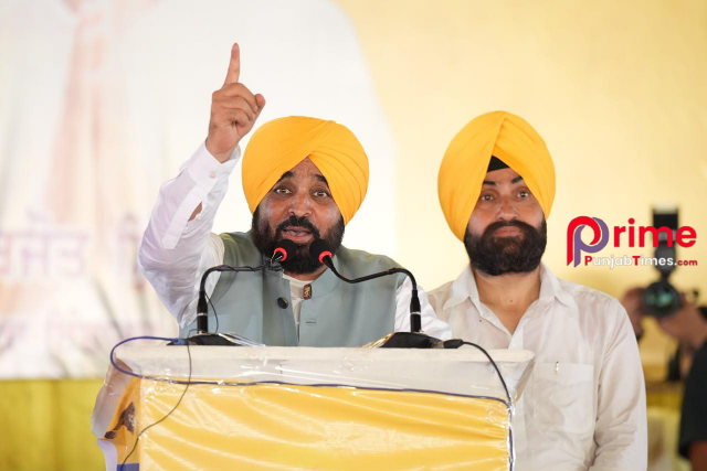 You are currently viewing ਲੋਕਾਂ ਦੇ ਸਹਿਯੋਗ ਨਾਲ ਪੰਜਾਬ ਨੂੰ ਹਰੇਕ ਖ਼ੇਤਰ ਵਿੱਚ ਨੰਬਰ ਇਕ ਬਣਾਉਣ ਦਾ ਸਫ਼ਰ ਜਾਰੀ ਰਹੇਗਾ: ਮੁੱਖ ਮੰਤਰੀ ਭਗਵੰਤ ਸਿੰਘ ਮਾਨ