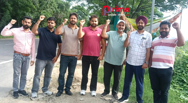 You are currently viewing *ਮੀਟਿੰਗਾਂ ਤੋਂ ਭੱਜਣ ਵਾਲੇ ਮੁੱਖ ਮੰਤਰੀ ਦਾ ਗੜ੍ਹਦੀਵਾਲਾ ਵਿੱਚ ਫੂਕਿਆ ਜਾਵੇਗਾ ਪੁਤਲਾ : ਪ੍ਰਿੰਸ ਪਲਿਆਲ
